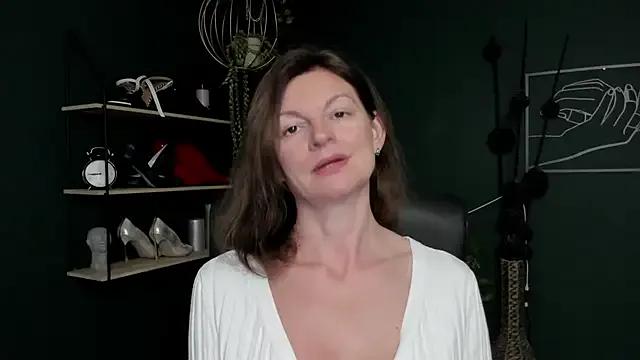 VivianWILD on StripChat 