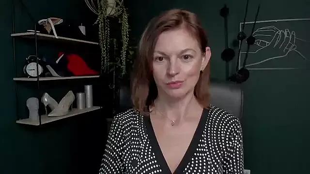 VivianWILD on StripChat 